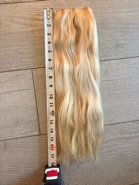 Blonde Wavy Clip-In Hair Extension - Light Blonde